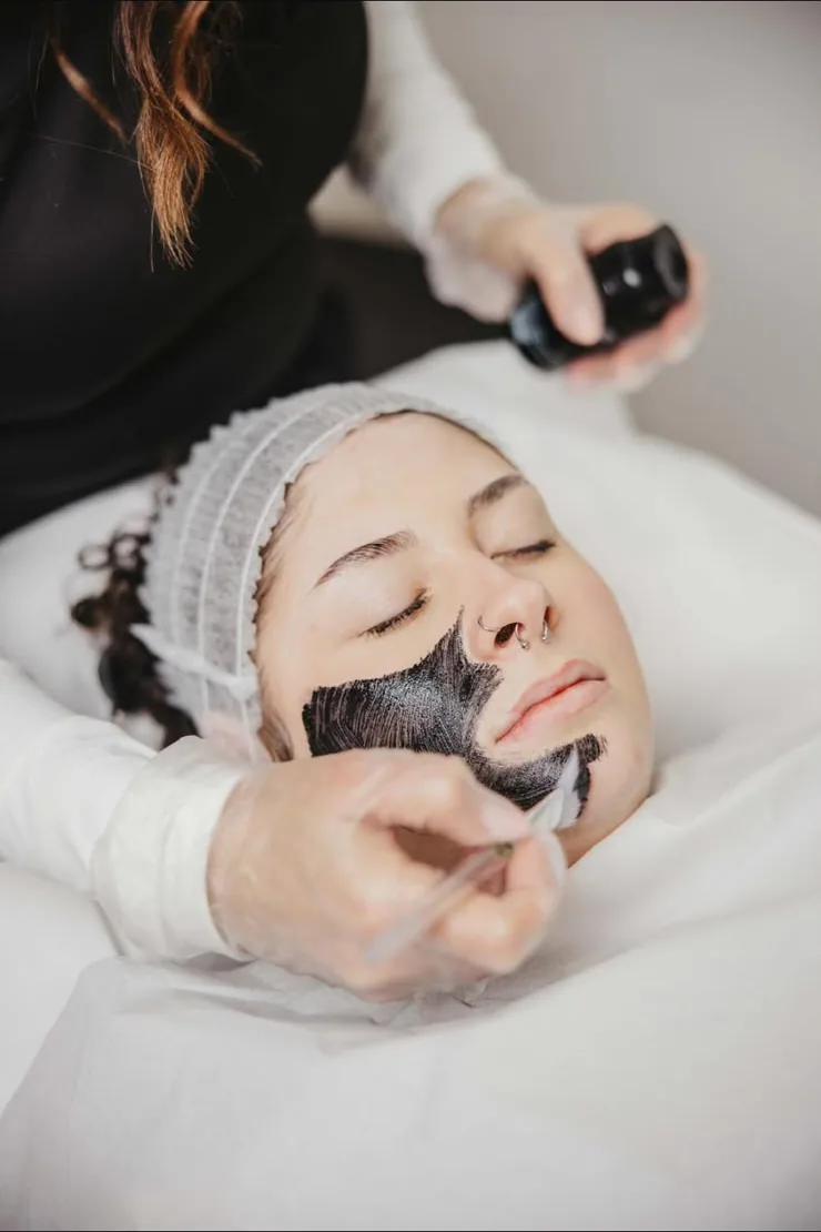 A carbon facial mask